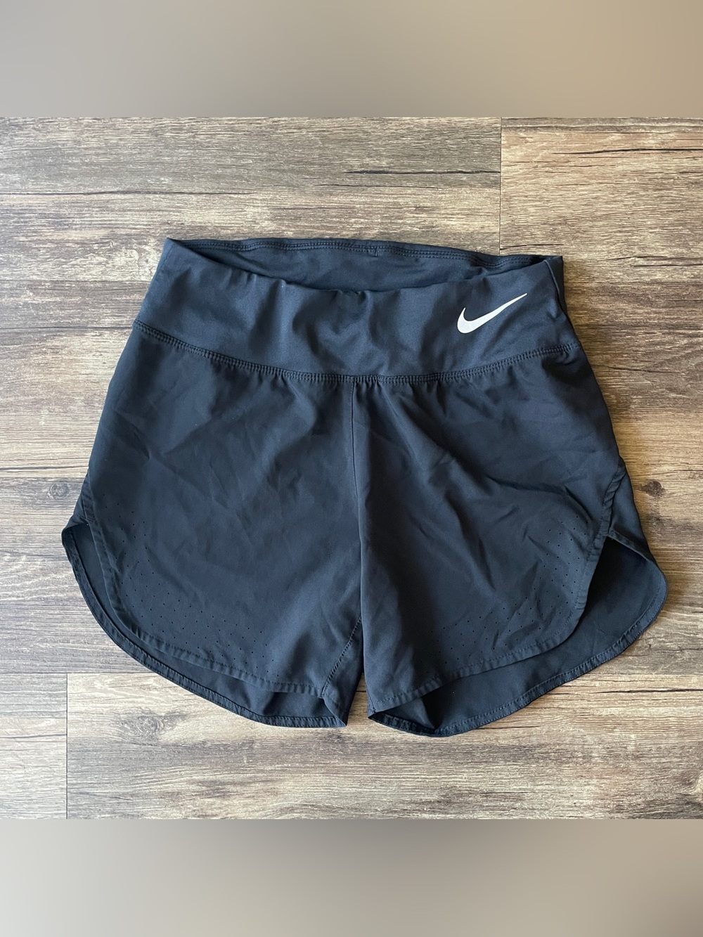 Nike Eclipse Running Shorts WOMEN XS Black 5" Dri-FIT Zip Pocket AQ5418-010 READ